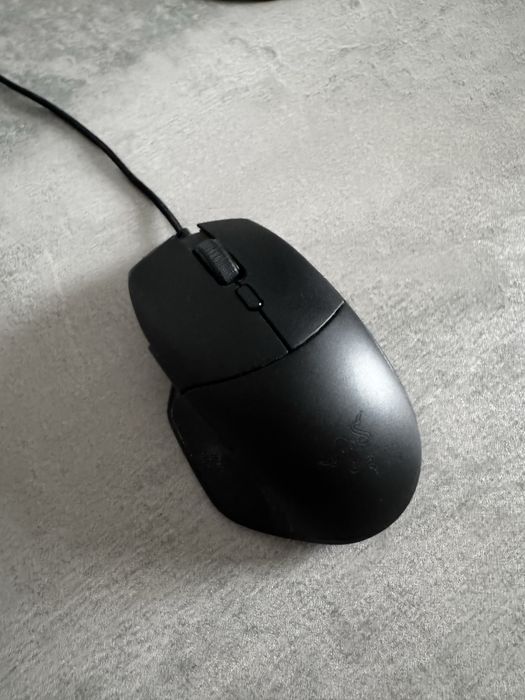 Vand Tastatura si Mouse Razer