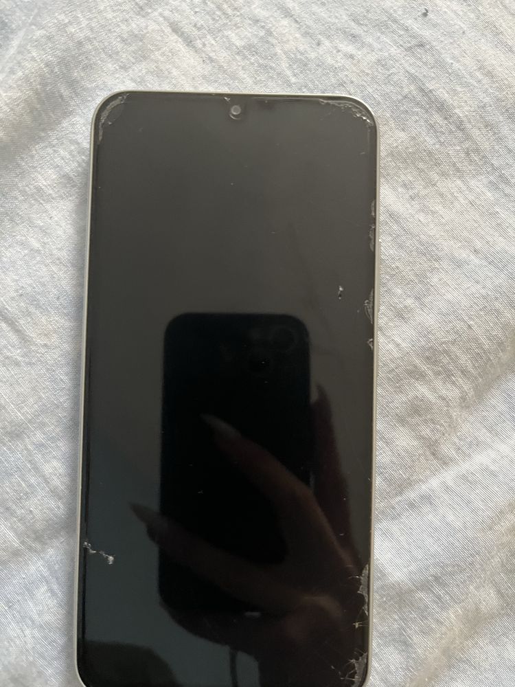 Samsung A34 телефон