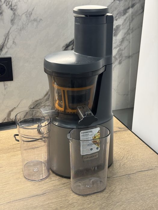 Продам Шнековая соковыжималка KENWOOD JMP 85.000SI (1 год гарантии)