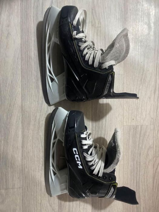 продам коньки от фирмы ccm