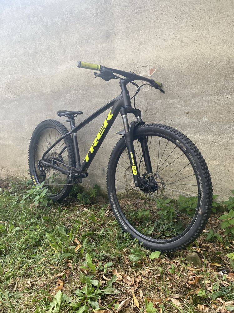 Bicicleta Trek Marlin 6 2022