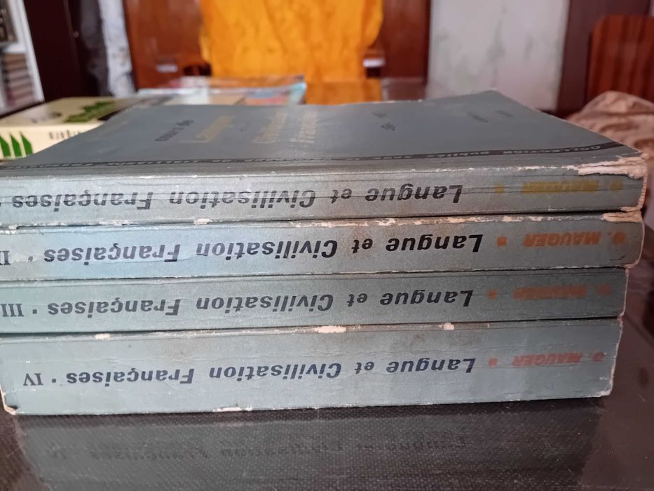 Учебник по френски език и цивилизация,4 тома на MAUGER