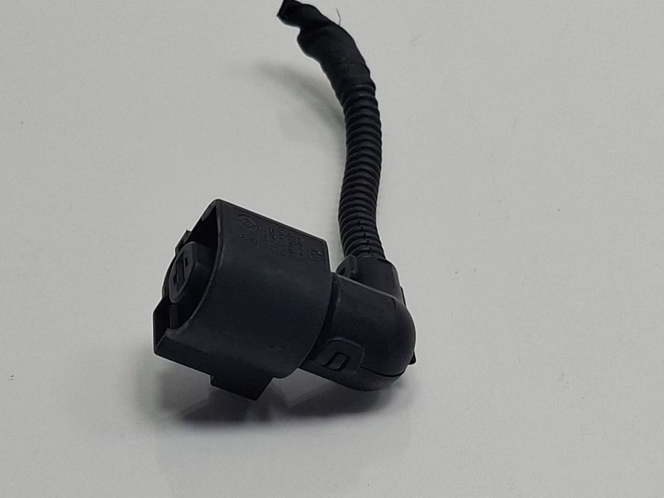 Mufa conector 1 pin AUDI A3 Sportback 8VA, 8VF 2012 - > TDI CLHA 1K097