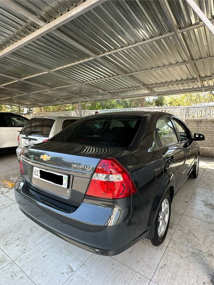 Nexia 3 sotiladi Elegant plus