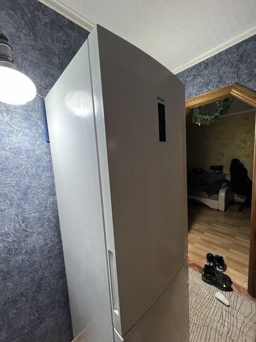Продам холодильник Haier