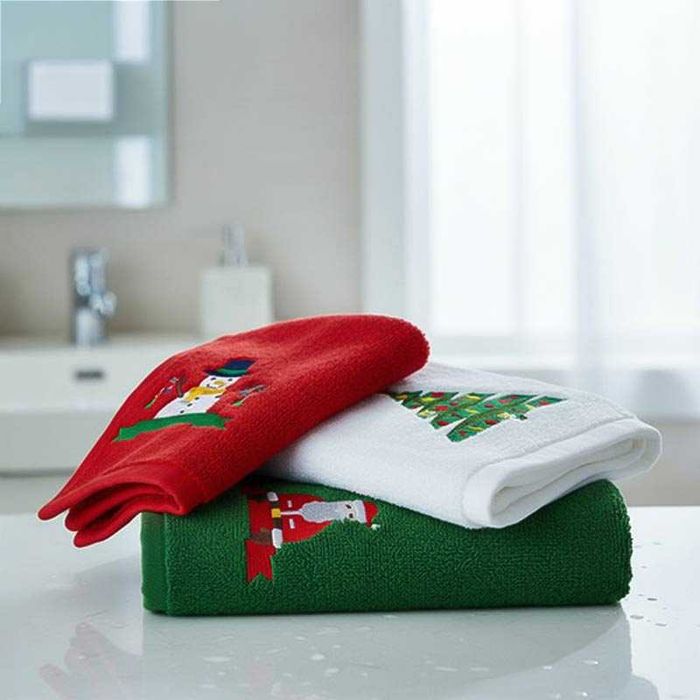 Коледни кърпи RUHHY – комплект от 3 броя (червена, зелена и бяла)