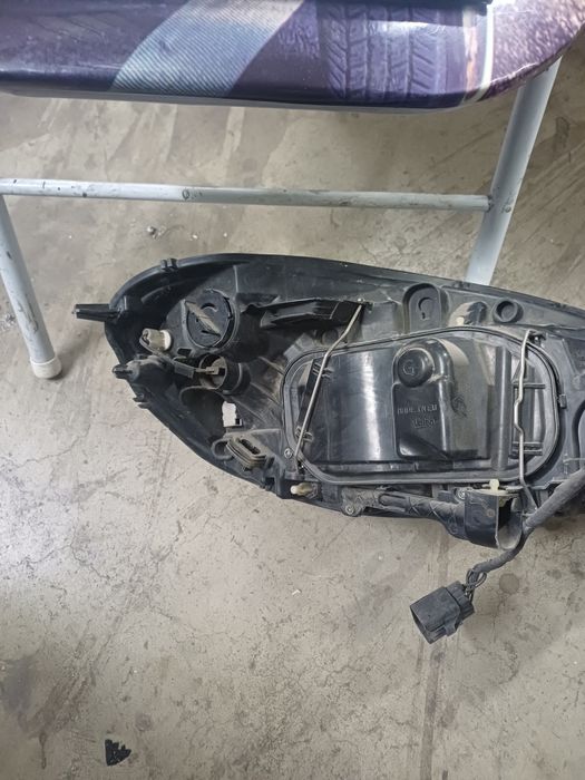 Far stânga Volvo xc60,original