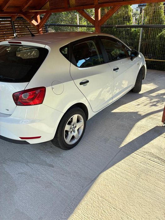 Vând Seat Ibiza ,an fabricație 2013 , benzina. TSI , 1,2 CM. Pret