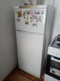 Продаётся холодильник Индезит
