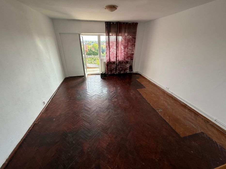 Ofer spre Vanzare Apartament 2 Camere Carpati 2