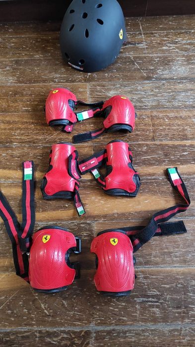 Продавам защитна екипировка"FERRARI"