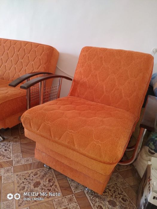 Продается диван с креслами