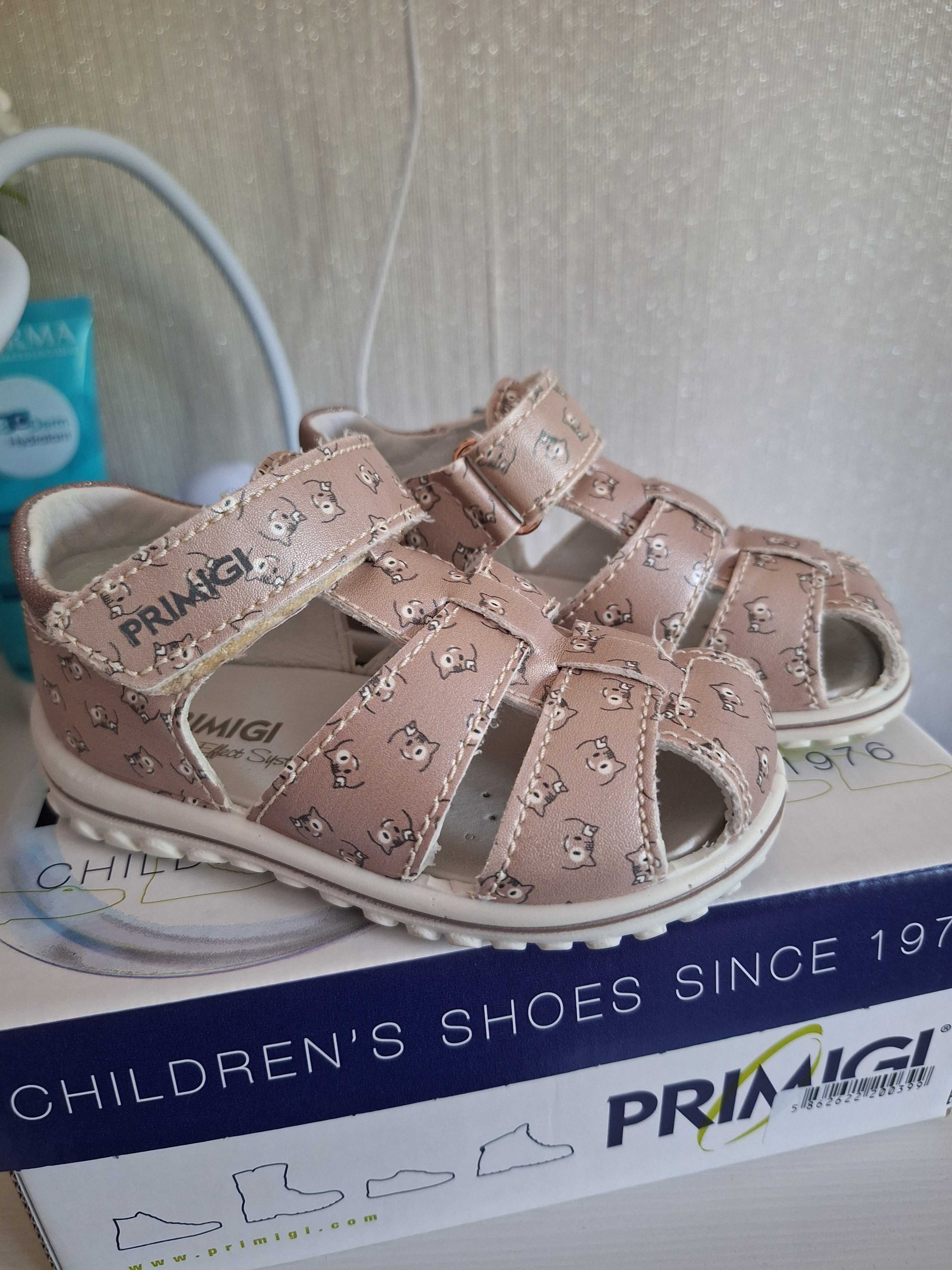 Сандали Primigi номер 23