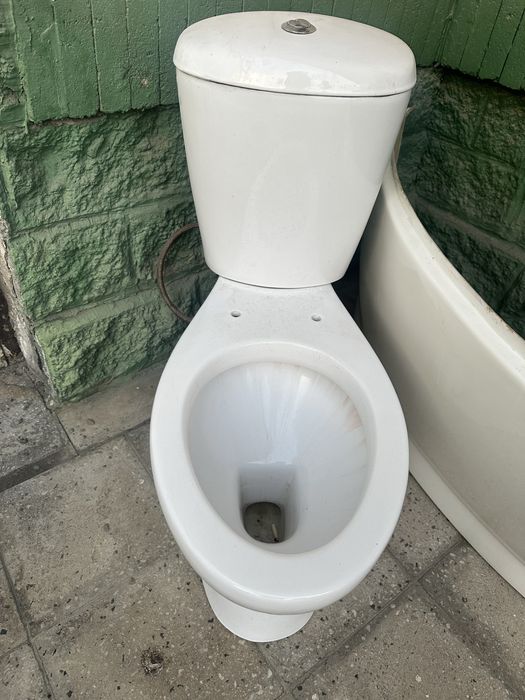 Унитаз б/у в хорошем состоянии