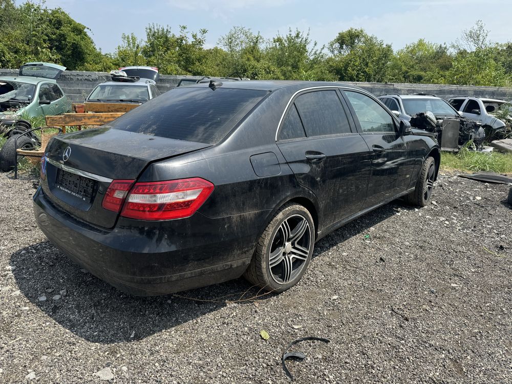 Мерцедес W212 2.2 дизел 2012 Г само на части