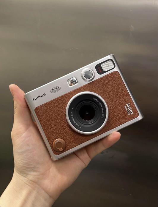 Фотокамера моментальной печати Fujifilm Instax Mini Evo коричневый