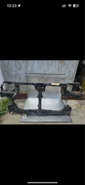 Панель передняя (телевизор) Nissan Almera Classic