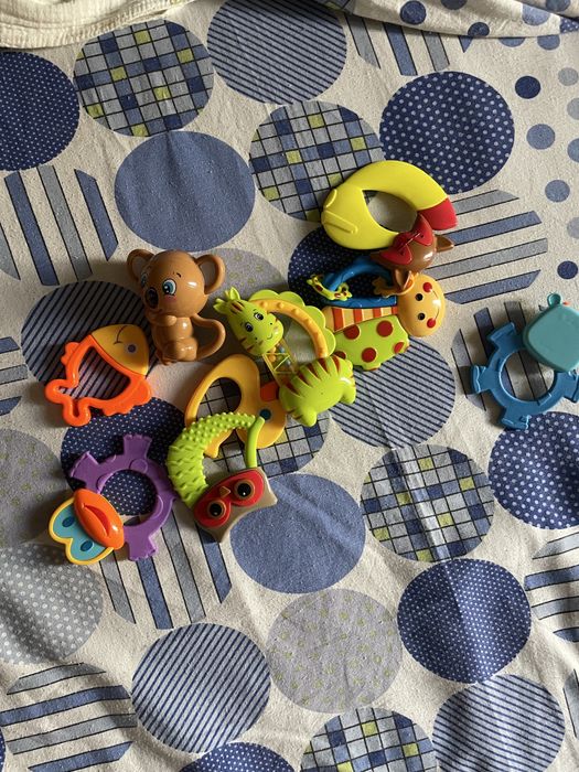 Отдаю дктские погремушки