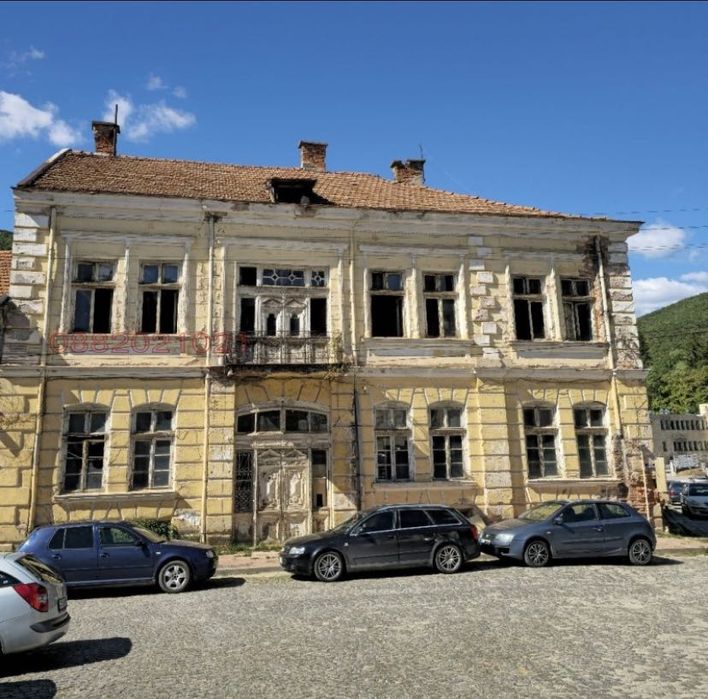 Сграда , подходяща за хотел/ от Собственик