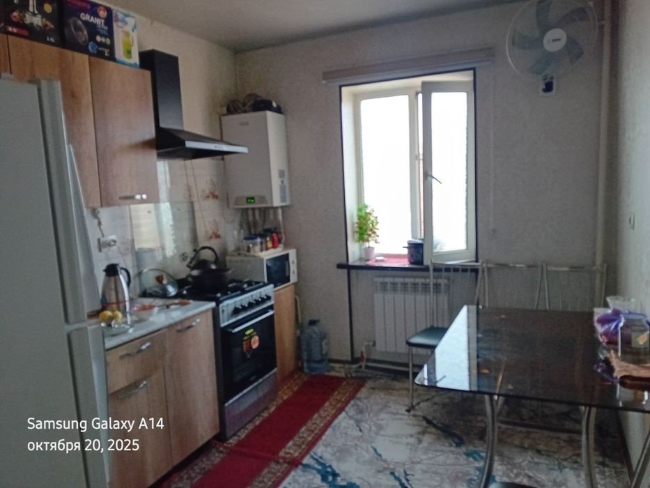 Uy srochna be maklerkndisaner gilamlari bilan bilan68000$