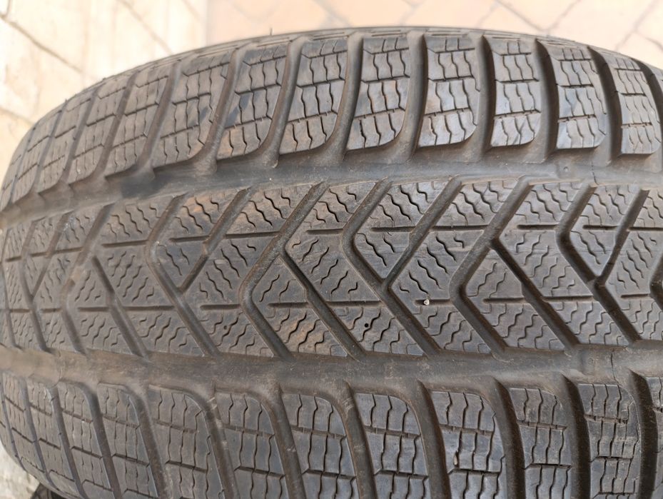 Зимни гуми Pirelli 235/40/18 Sottozero 3
