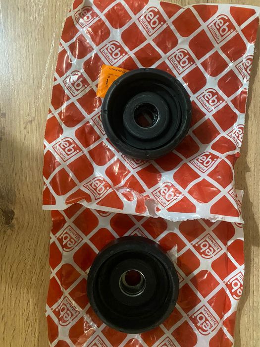 Продам запчасти ауди 80b4 ролик Грм опорники сальники limforder elgrin