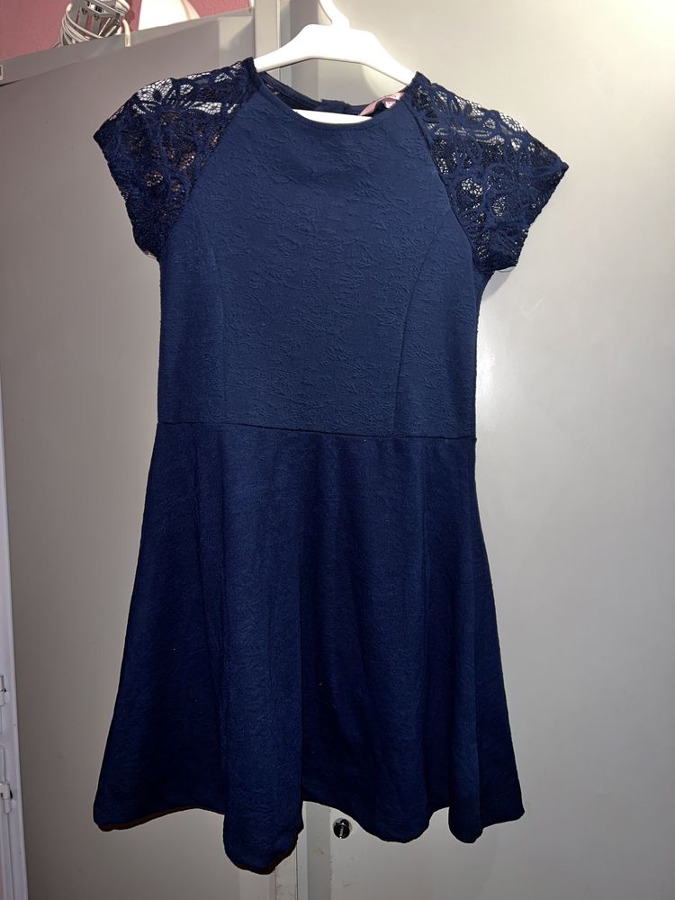 Продам платье синее для девочки 10-12 лет