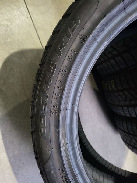 235/45/19 PIRELLI 4бр