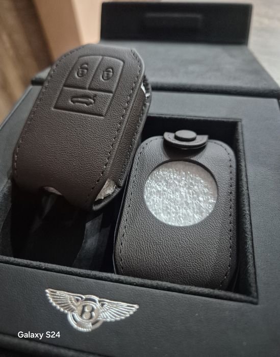 Кейс комплект 100% оригинал Bentley