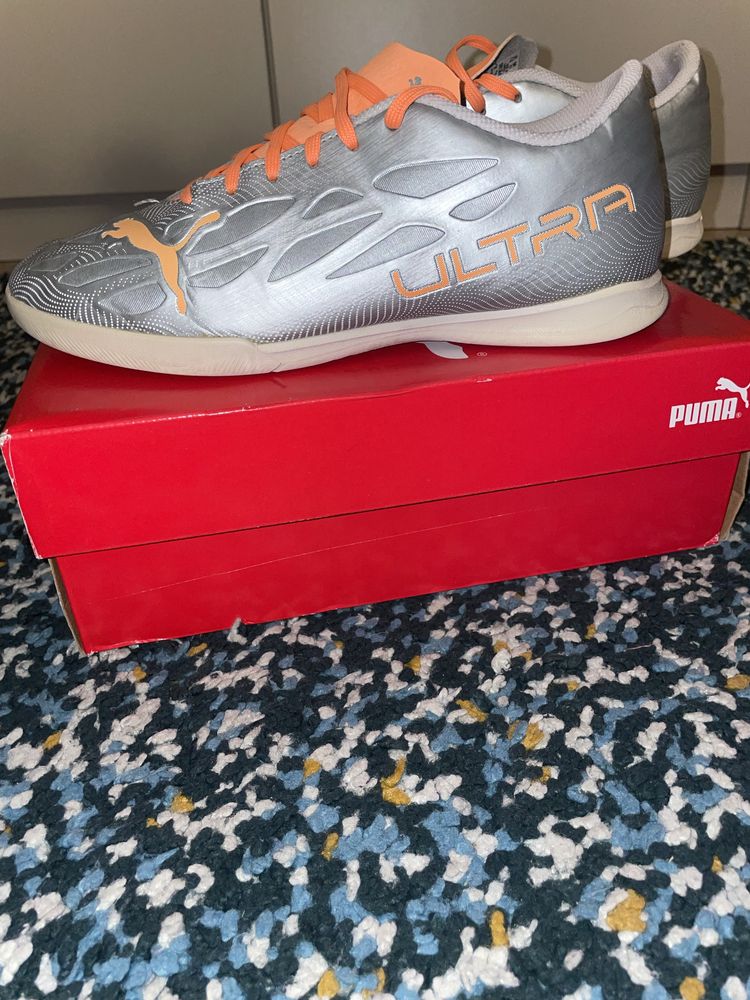 Vand adidasi fotbal Puma Ultra