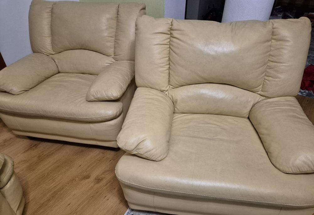 Set canapea si fotolii de piele Mobexpert cu spate integral acoperit