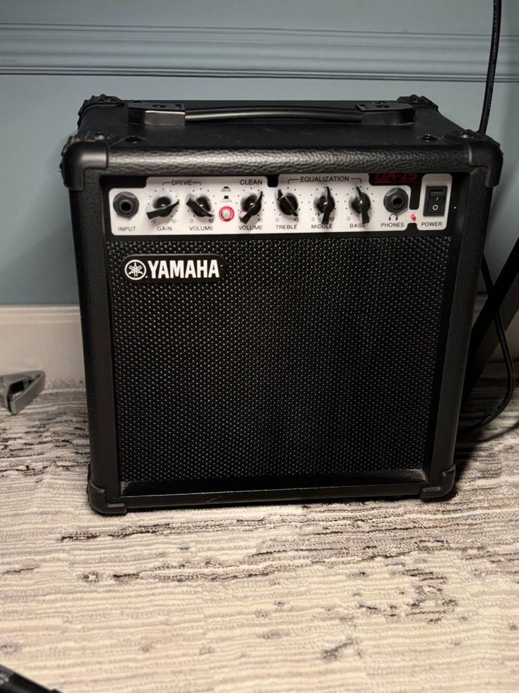 Электрогитара Yamaha