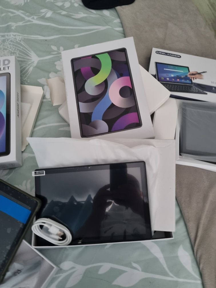 Tablete android .display auto android.proiector...camera bord auto.