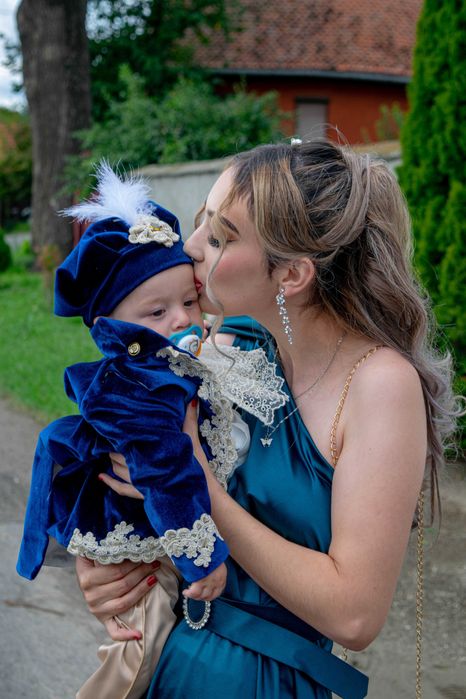 Fotograf - Botezuri, cununii, majorate, portrete, etc