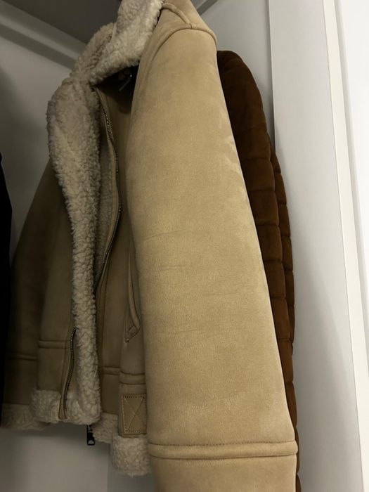 Vând haina Zara aproape nouă – 250 lei