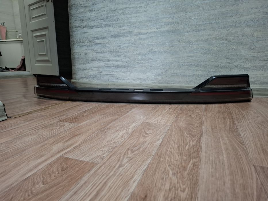 Продам фонарь багажника Omoda s5