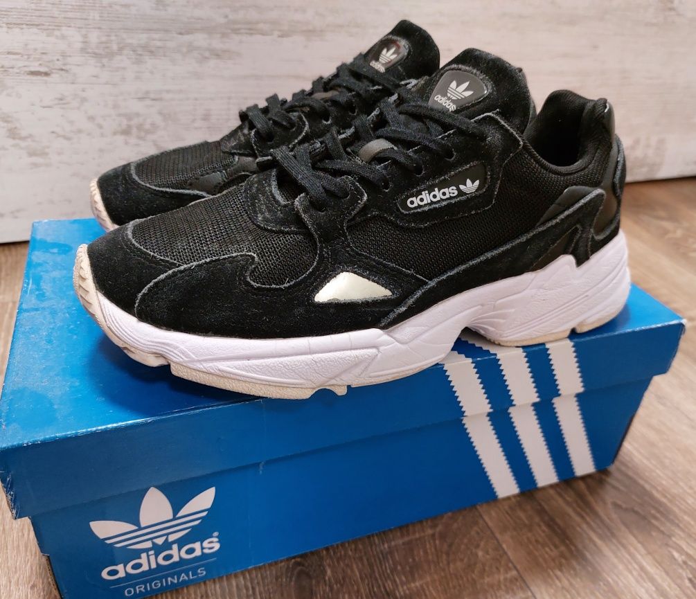 Adidași Adidas Originals Falcon W