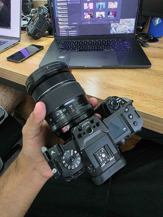 Fujifilm XH2s + Fujinon 16-55 f2.8 + 35mm f1.4