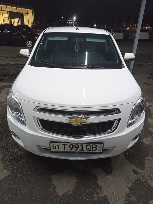 Cobalt  moshinasi sotiladi