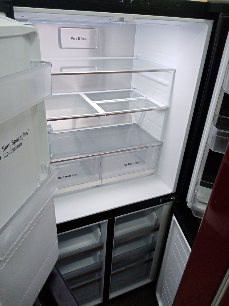 Syde by syde LG touch door metal cooling