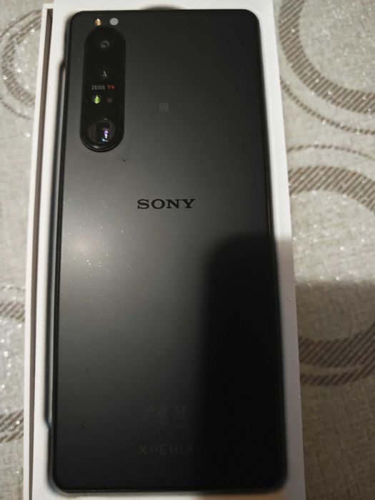 Смартфон SONY Xperia 1 III