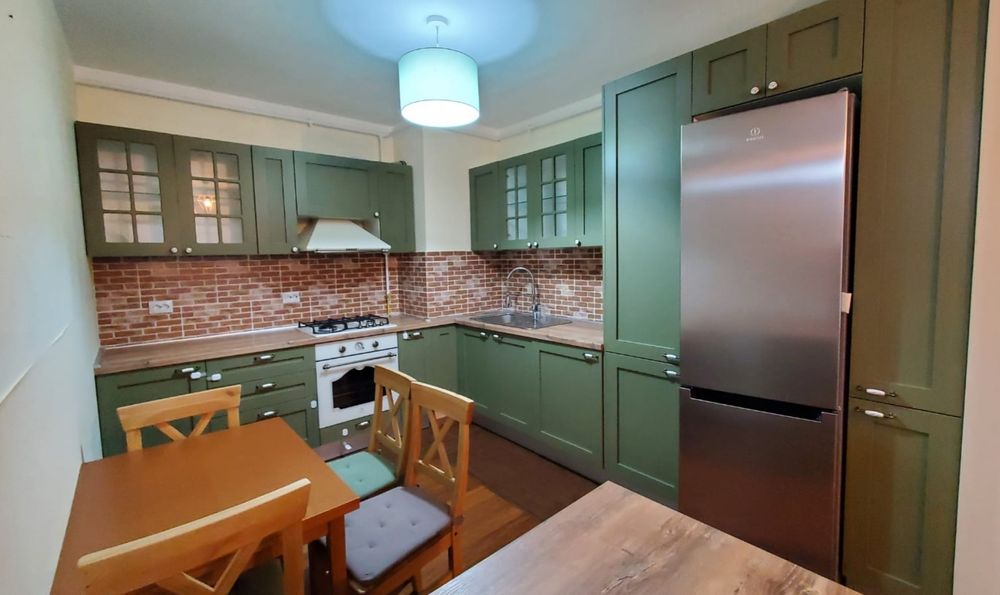 PF inchiriez ap 2 camere in Grand Park Residence