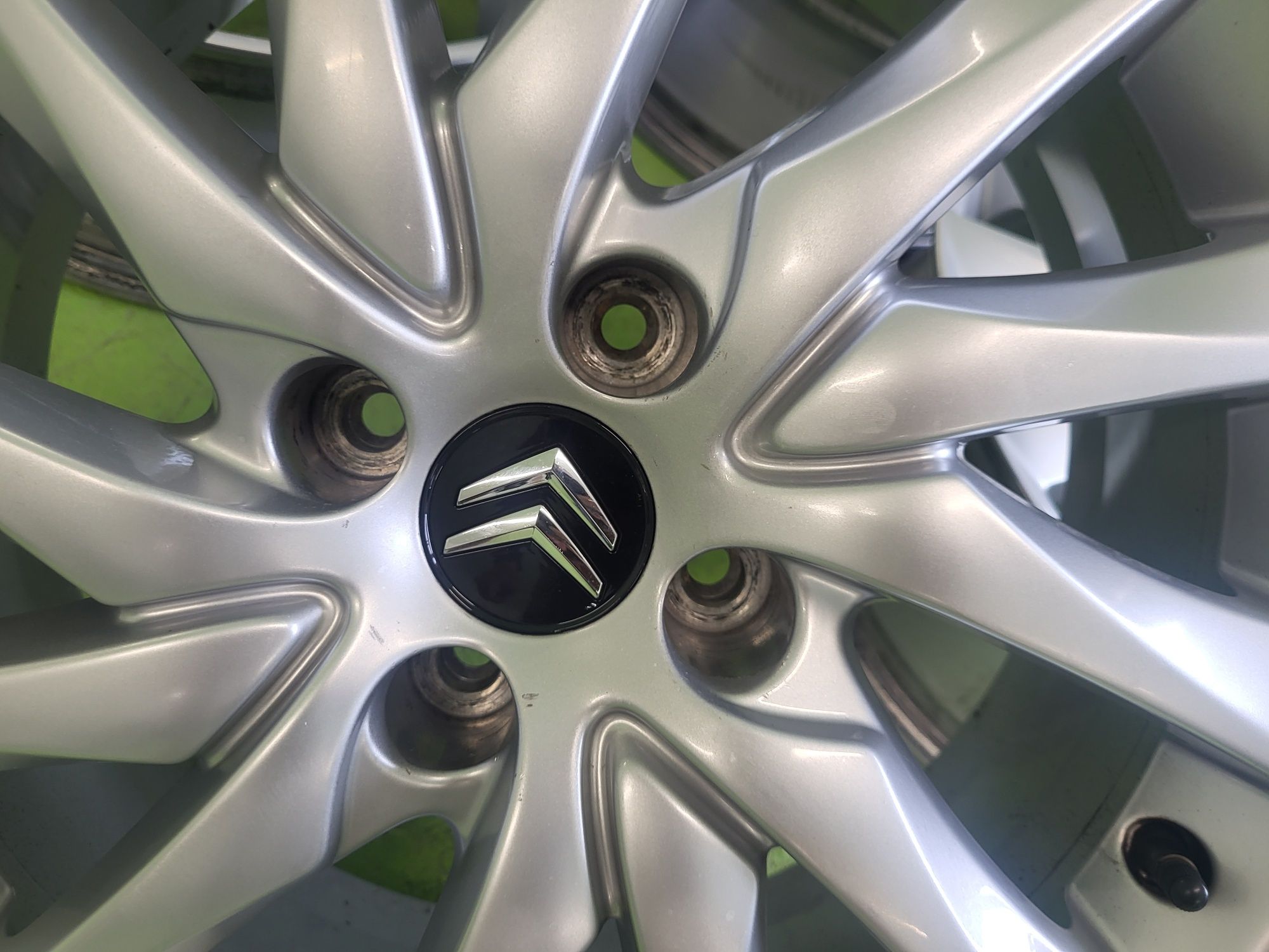 17 4x108 Citroën Peugeot лети джанти 4х108