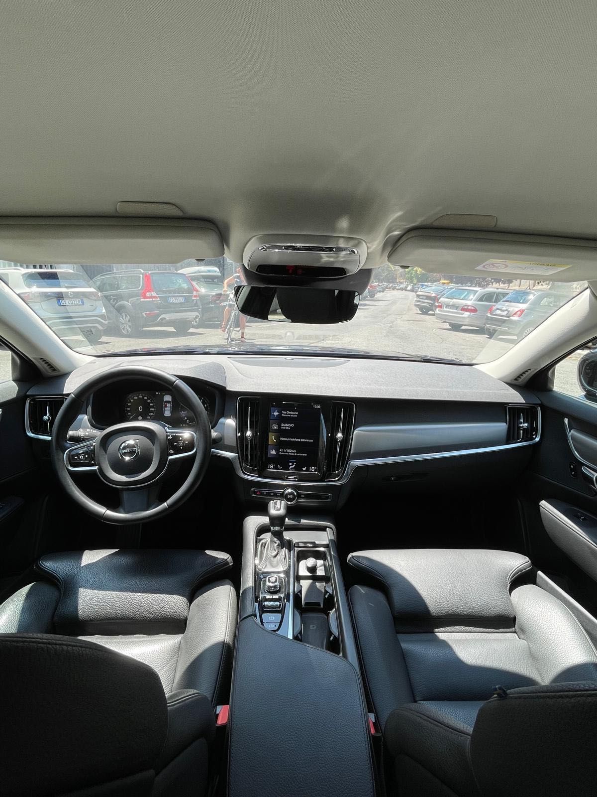 Volvo S90 T5 Momentum