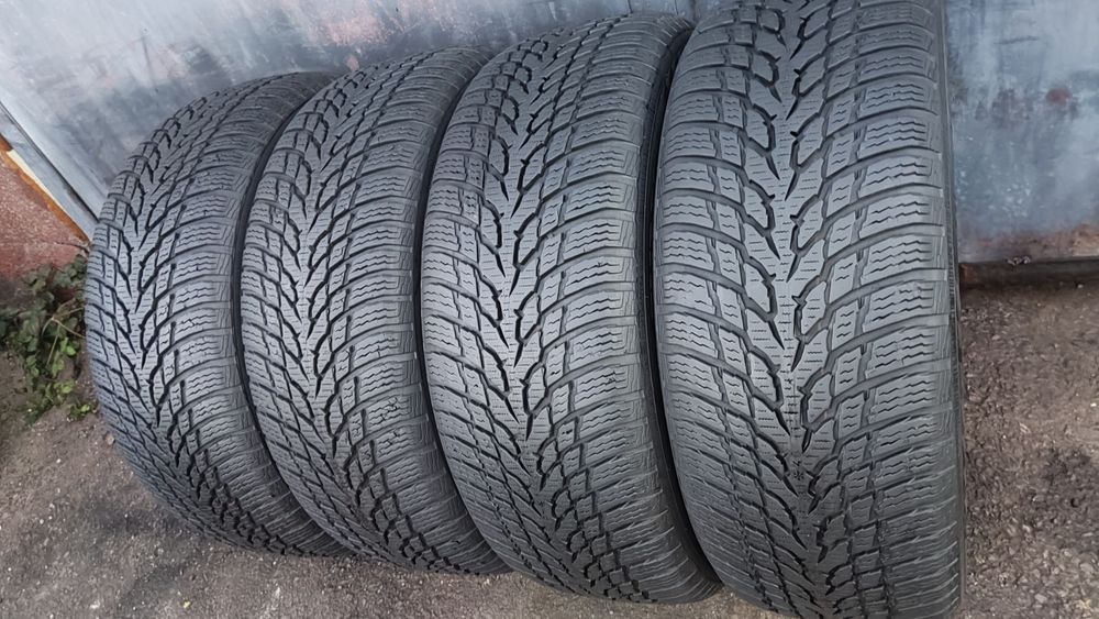 4бр. зимни гуми 205/55/16 Nokian WR Snowproof 
dot23
6.9mm
Добро състо
