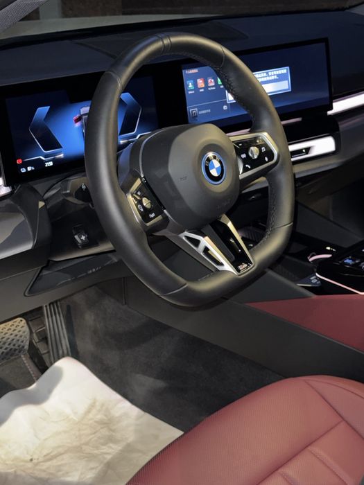 BMW i5 m sport 2025