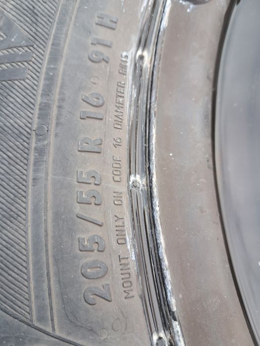 2 Jenti/jante tabla cu anvelope iarna