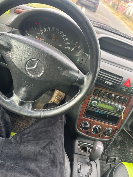 Mercedes  benz vaneo