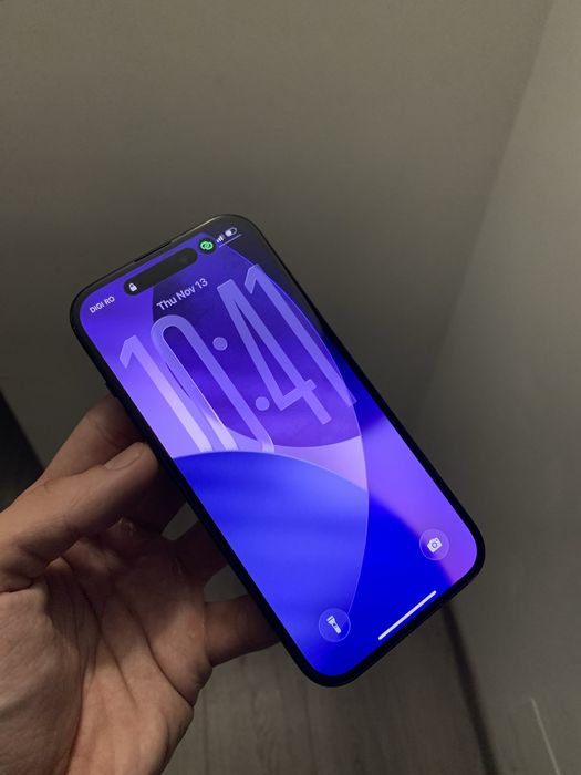 iPhone 15 - Black - 128GB