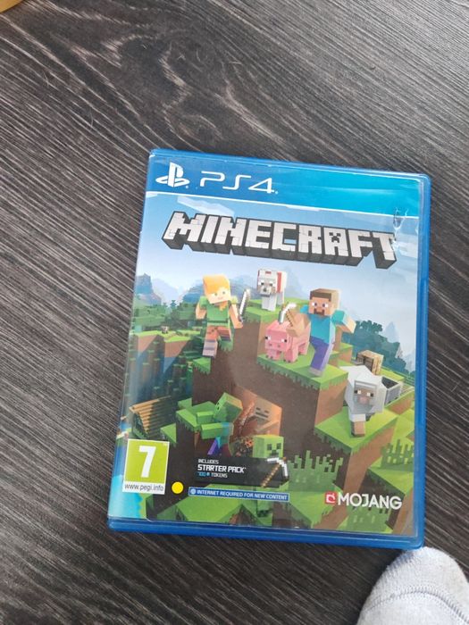 Vând joc Minecraft și FIFA 23 pentru ps 4